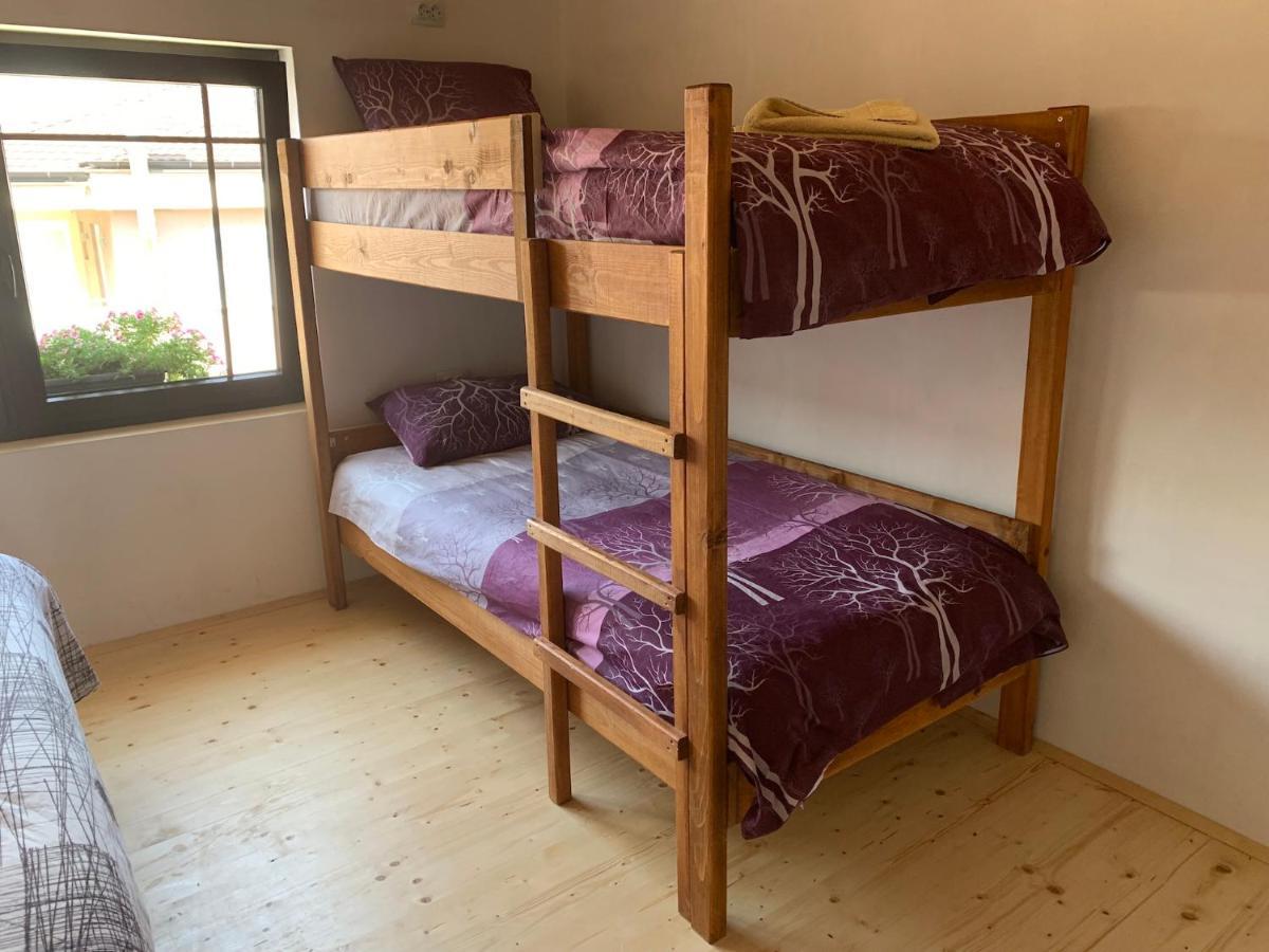 Guest House Tivko Katce גוסטיבר מראה חיצוני תמונה